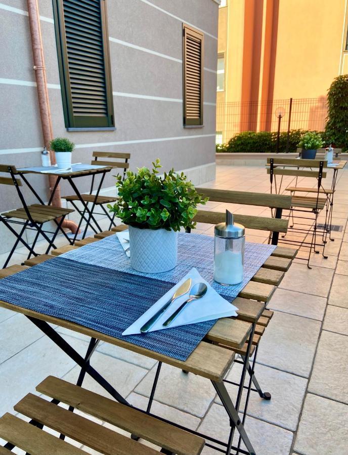 Floridida Rooms & Breakfast Andora Exterior photo